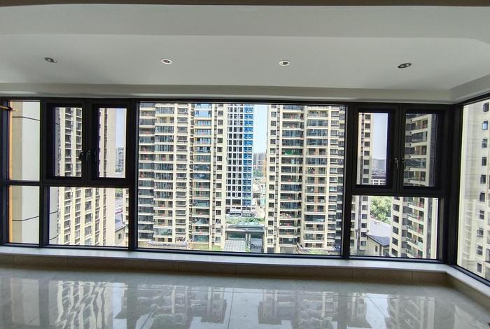 生活阳台封窗效果图、生活阳台的装修设计图片 生活阳台封窗效果图、生活阳台的装修设计图片