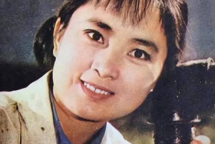 金玲生活日记能赚多少钱（金玲生活日记金玲是什么人）