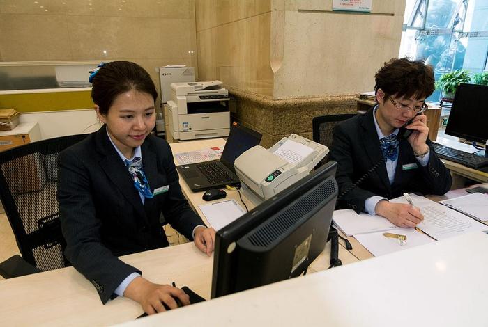 银行生活照示范;银行工作人员生活照 银行生活照示范;银行工作人员生活照