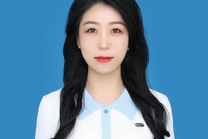 银行 生活照和证件照发型不一样 - 银行生活照可以是自拍吗