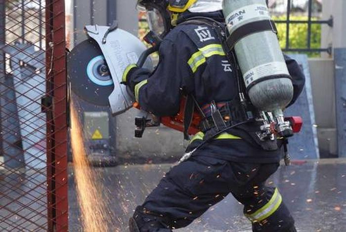 消防员的日常生活；消防员的日常生活图片
