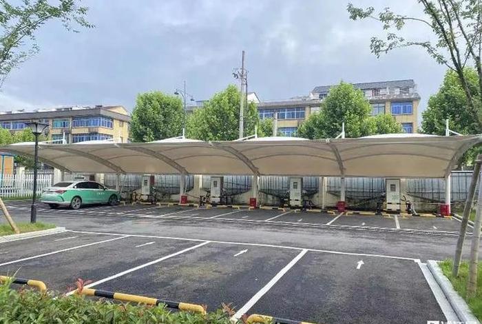 浦江生活广场停车收费；浦江免费停车场