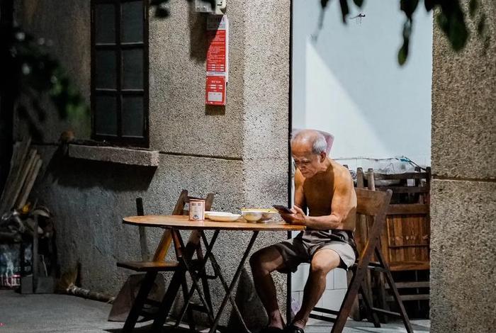 慢生活的城市叫什么；慢生活慢节奏的城市