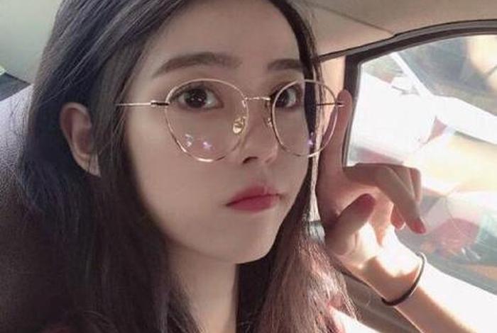 美女的生活照背景图片；美女生活照片头像素颜高清 生活照