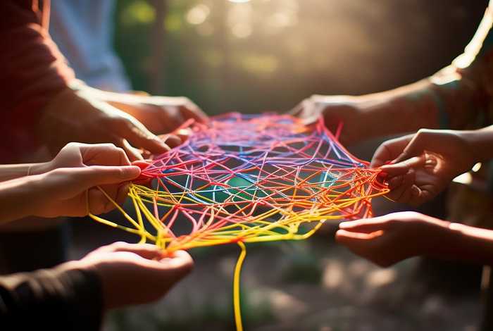 作为调节人们思想行为,协调人际关系，作为调节人们思想行为,协调人际关系的方法