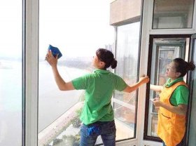 日常生活小妙招擦玻璃框，家庭擦玻璃