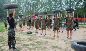 个人知识库训练，身体素质训练八个动作