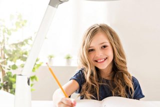 小学生台灯哪个品牌好、小学生台灯哪个品牌好一点