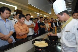 平顶山学习早餐去哪里（平顶山有小吃培训学校在哪里）