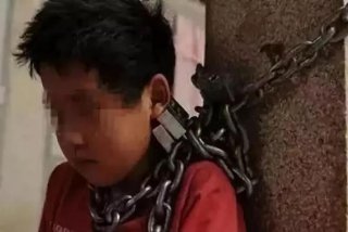 偷孩子视频人贩子把孩子弄成残疾，贩子偷小孩的视频