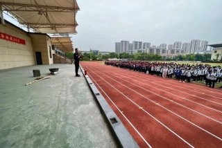 初中男孩不爱学习怎么办；初中男孩子厌学怎么办