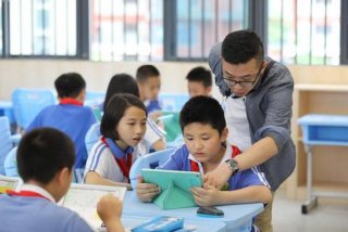 小学生课堂，国家中小学生课堂