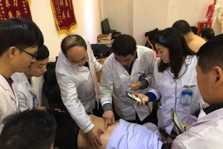 针灸学习班（初中毕业学针灸正规学校）