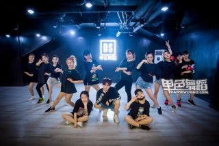 什么叫爵士舞、什么叫爵士舞蹈