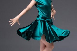 拉丁舞教学视频基础步入门教学，小孩子的拉丁舞