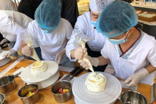 学蛋糕制作；学蛋糕制作的高职专科学校有哪些