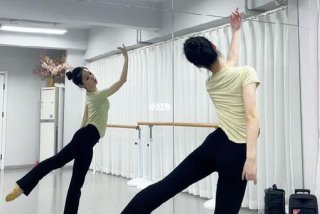 学习跳舞视频教程简单 - 学跳舞的基本步骤视频