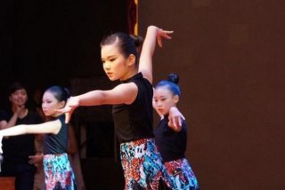 学拉丁舞高考时可以报考哪些学校；女孩学拉丁害一生