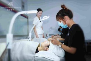 学习美容培训机构 - 学美容的培训