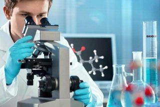 医学生学习书本；医学生专业书籍