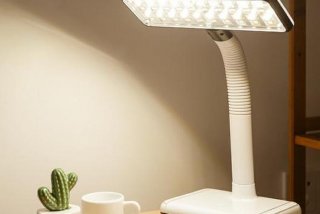 充电学习灯 充电的灯