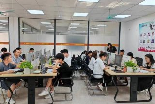 附近学电脑培训班多少钱；附近学电脑培训班多少钱一个月