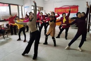 附近广场舞培训班；广场舞培训中心