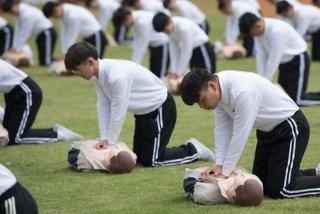 学习自救互救、自救互救技能训练