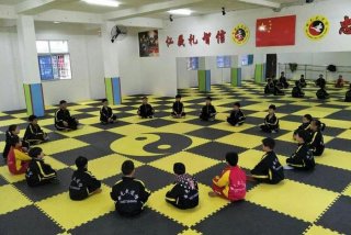 学习散打成人班、成人散打培训班多少钱