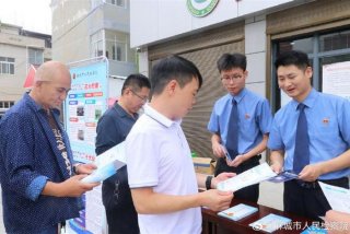 宣传学习无用论的人 - 宣传读书无用论的人