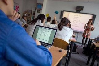 国外高中学习比中国简单；国外高中与国内的不同