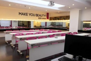 美甲学校排名，顶尖的美甲学校