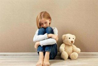 孩子们学习阅读理解、孩子做阅读理解