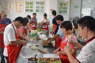 小吃技术培训（小吃技术培训市场低仿）