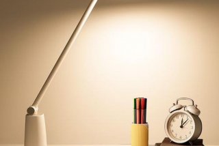 学生护眼灯哪个牌子最好（学生护眼灯哪个牌子最好知乎）