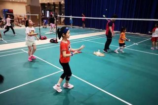 学羽毛球的最佳年龄 - 学羽毛球的最佳年龄14岁女