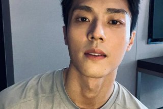 真实帅哥生活照片原图；真实帅哥生活照片原图大全