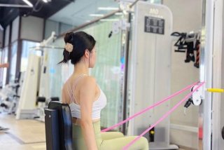 健身生活照片背影、健身生活照片女