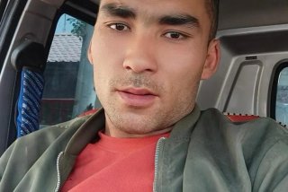 真实新疆帅哥生活照；新疆帅哥图片多张