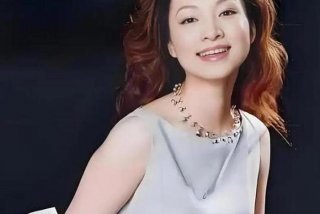 董卿2015年曝光的一段私生活视频（董卿2005年）