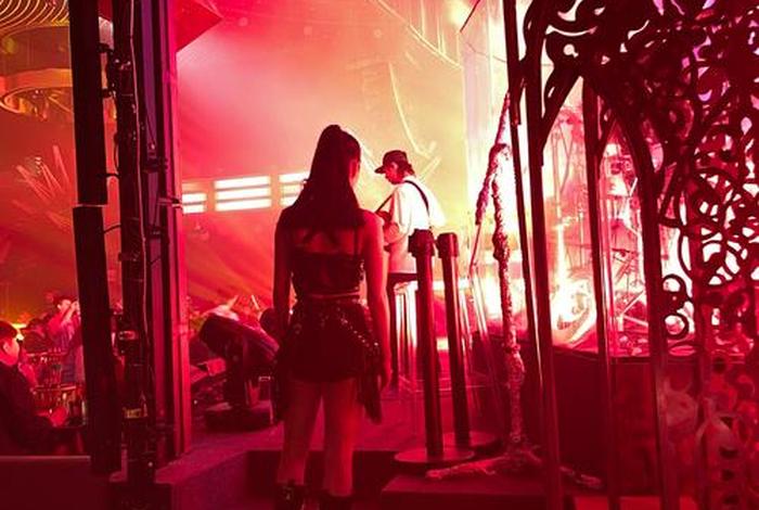 南宁夜店（南宁夜店club蹦迪现场show）