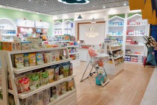 孕婴童生活馆收银台图片；孕婴童连锁加盟