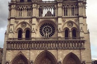 巴黎圣母院，巴黎圣母院的敲钟人