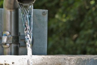 生活是水吗（生活是一汪水）