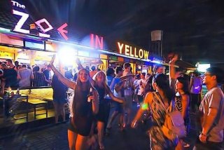 泰国夜生活纪录片 - 泰国深夜综艺节目