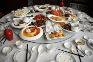 生活中的浪费现象图片 - 生活中的浪费有哪些