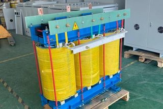 生活用电电压是多少伏；100千伏安变压器多少钱一台