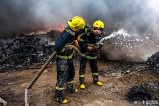 消防员的日常生活；消防员的日常生活图片