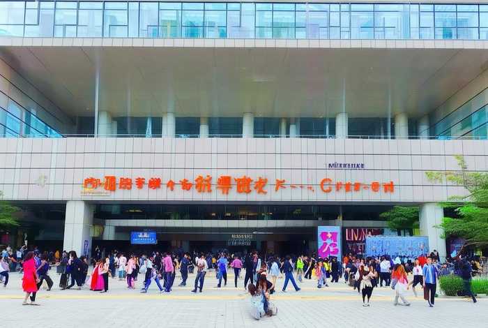 临沂大学大学生活动中心能进吗；临沂大学大学生活动中心招商电话