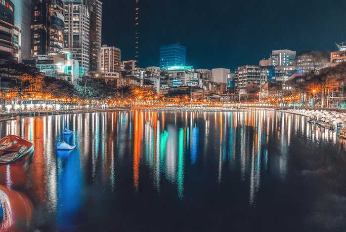 快递员小哥的幸福生活、快递小哥的幸福人生